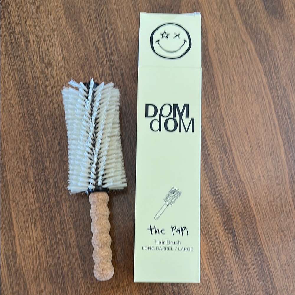 DOM DOM Hair Brush with Box